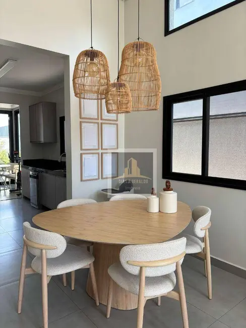 Foto 5 de Casa de Condomínio com 3 quartos à venda, 250m2 em Piedade, Cacapava - SP