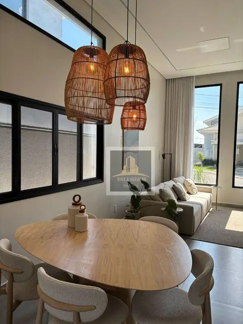 Foto 3 de Casa de Condomínio com 3 quartos à venda, 250m2 em Piedade, Cacapava - SP