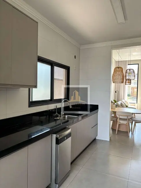 Foto 7 de Casa de Condomínio com 3 quartos à venda, 250m2 em Piedade, Cacapava - SP