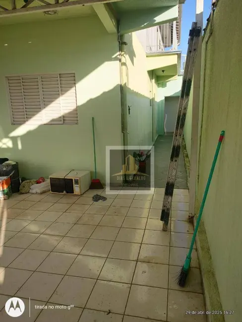 Foto 8 de Sobrado com 5 quartos à venda, 250m2 em Sao Jose Dos Campos - SP