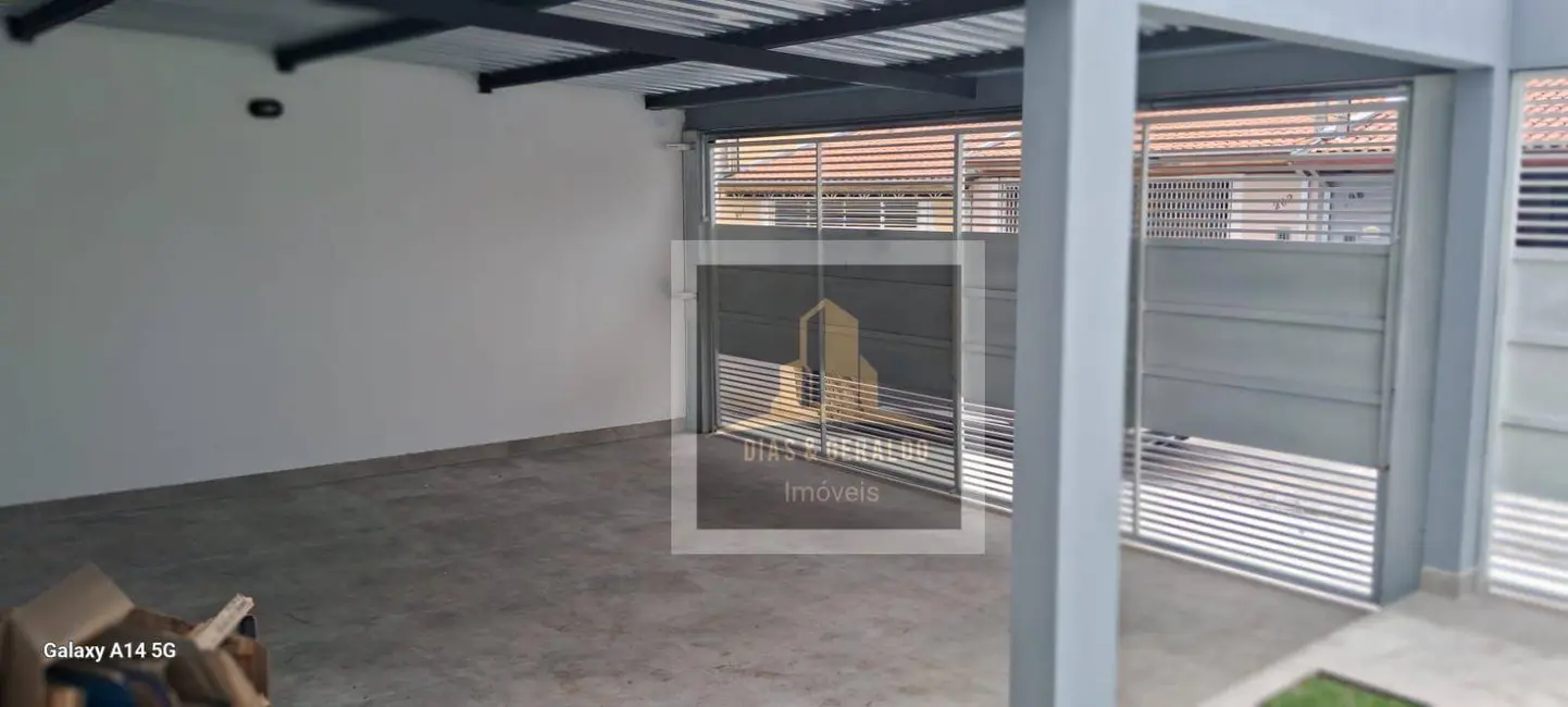 Foto 2 de Casa com 2 quartos à venda, 178m2 em Sao Jose Dos Campos - SP