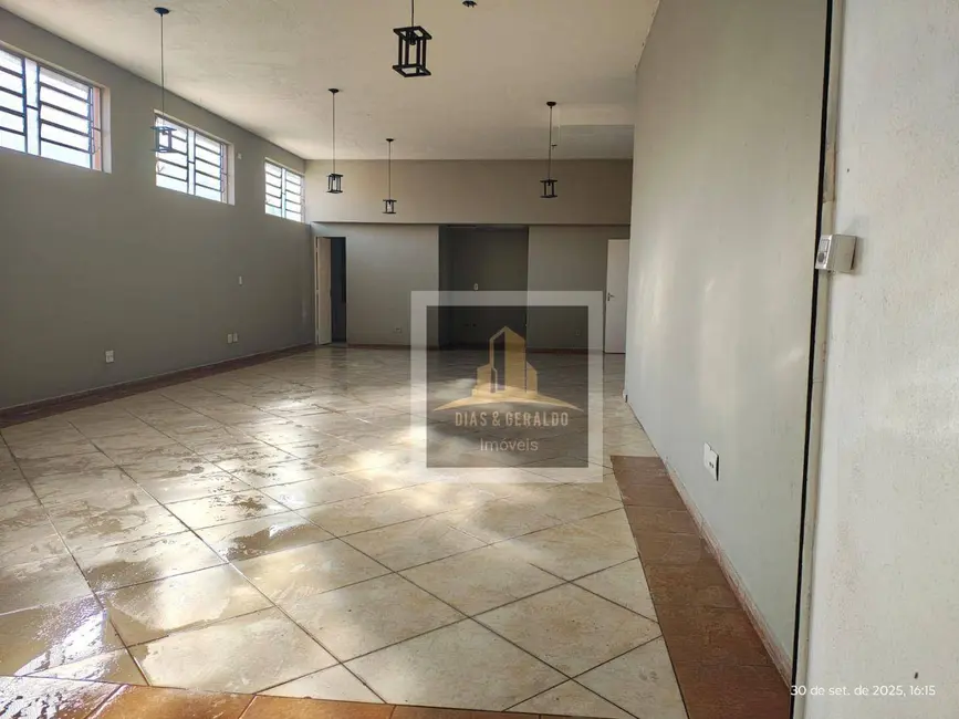Foto 4 de Loja para alugar, 160m2 em Sao Jose Dos Campos - SP