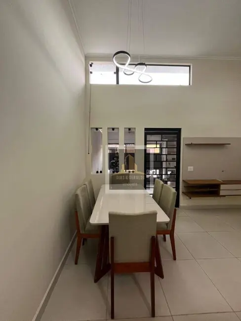 Foto 6 de Casa com 3 quartos para alugar, 130m2 em Sao Jose Dos Campos - SP