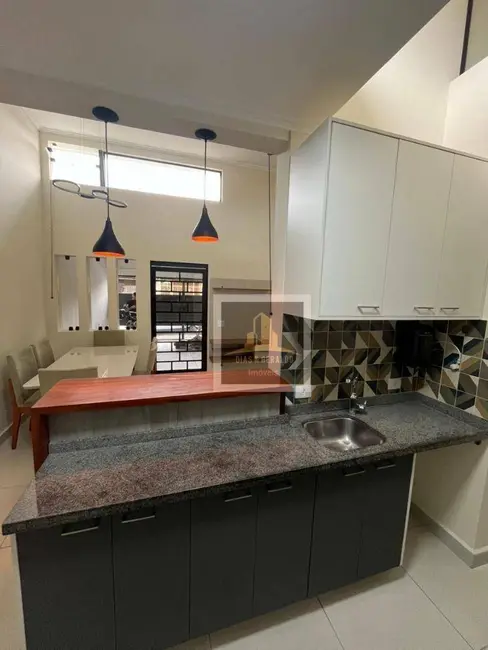 Foto 1 de Casa com 3 quartos para alugar, 130m2 em Sao Jose Dos Campos - SP