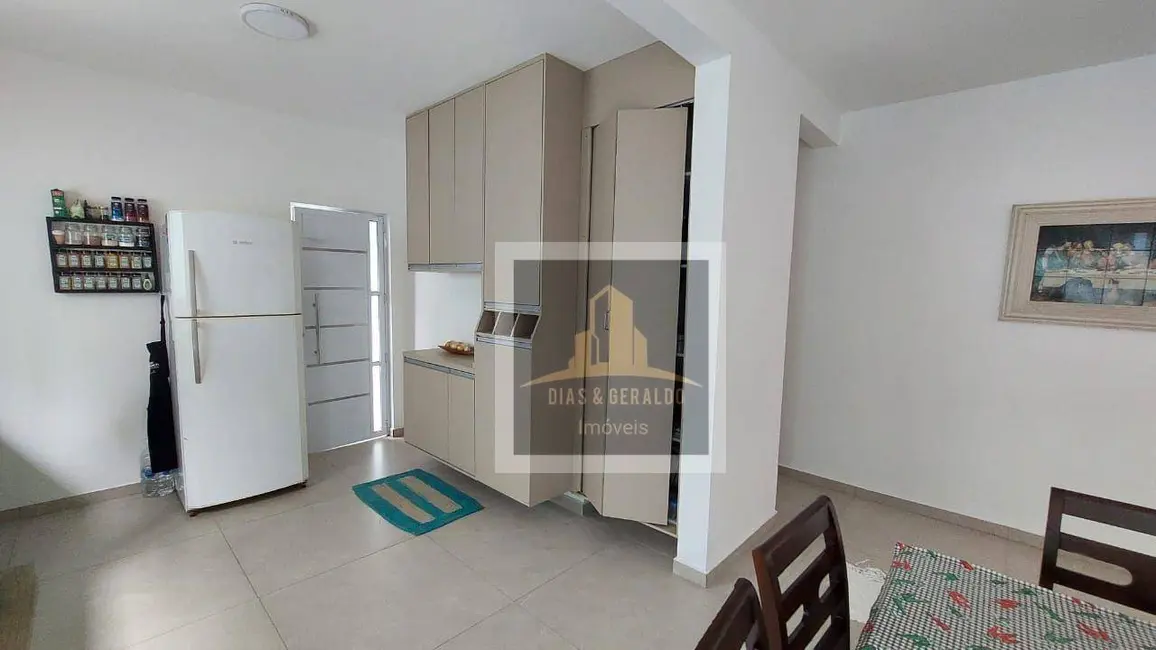 Foto 7 de Sobrado com 3 quartos à venda, 140m2 em Jacarei - SP