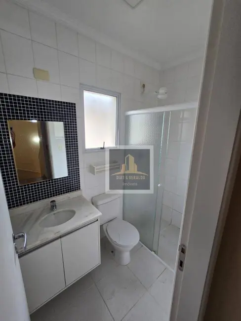 Sobrado com 3 quartos para alugar, 140m2 em Jacarei - SP - imagem 8 Foto 8 de Sobrado com 3 quartos para alugar, 140m2 em Jacarei - SP