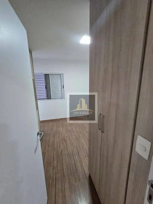 Sobrado com 3 quartos para alugar, 140m2 em Jacarei - SP - imagem 7 Foto 7 de Sobrado com 3 quartos para alugar, 140m2 em Jacarei - SP