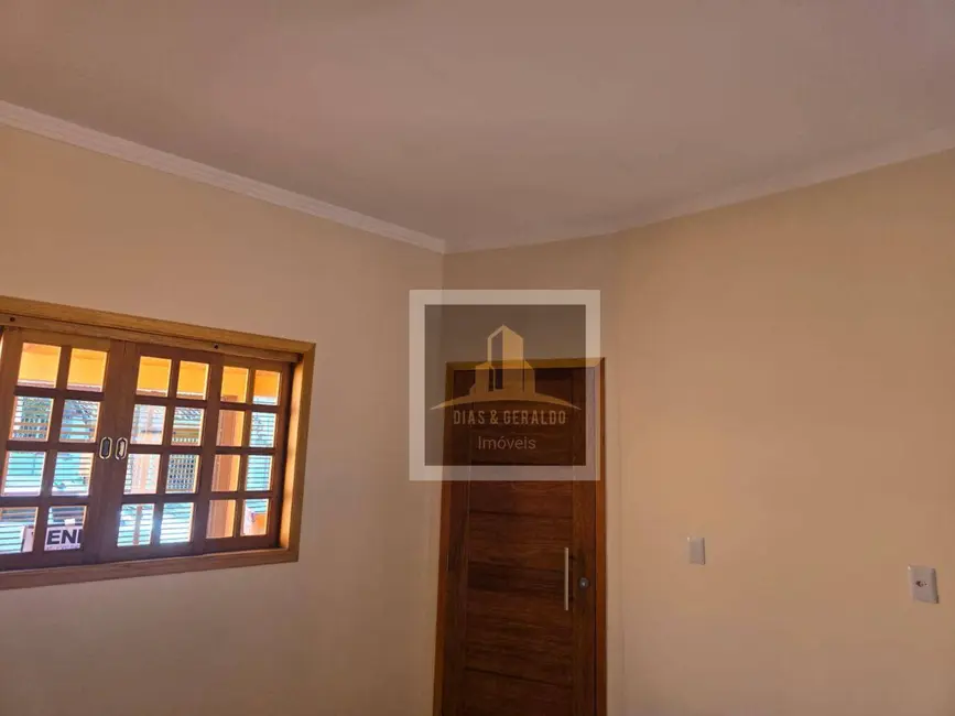 Foto 2 de Casa com 2 quartos à venda, 138m2 em Sao Jose Dos Campos - SP