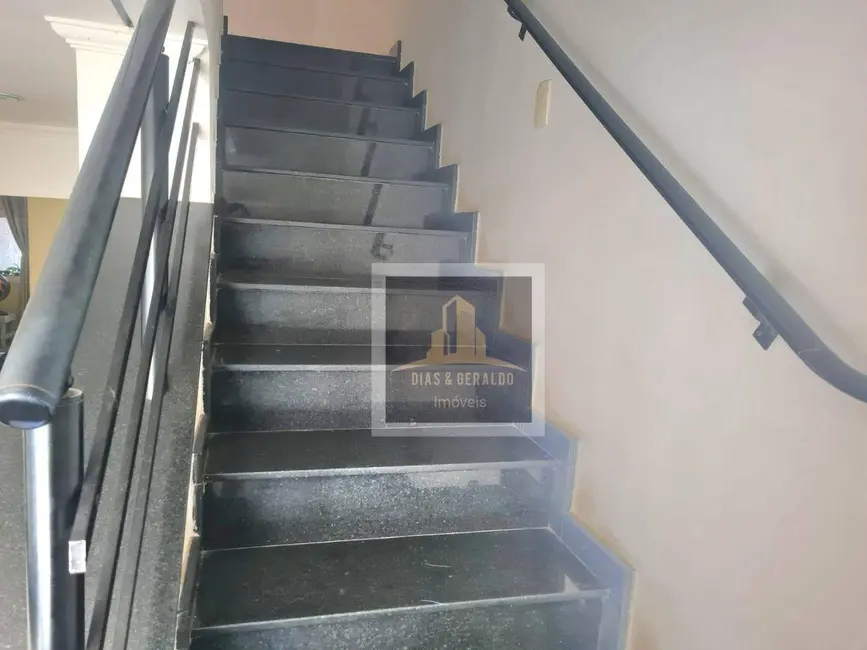 Sobrado com 2 quartos à venda, 130m2 em Sao Jose Dos Campos - SP - imagem 9 Foto 9 de Sobrado com 2 quartos à venda, 130m2 em Sao Jose Dos Campos - SP