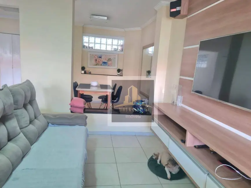 Sobrado com 2 quartos à venda, 130m2 em Sao Jose Dos Campos - SP - imagem 2 Foto 2 de Sobrado com 2 quartos à venda, 130m2 em Sao Jose Dos Campos - SP