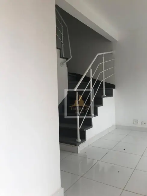 Foto 3 de Sobrado com 3 quartos para alugar, 100m2 em Sao Jose Dos Campos - SP