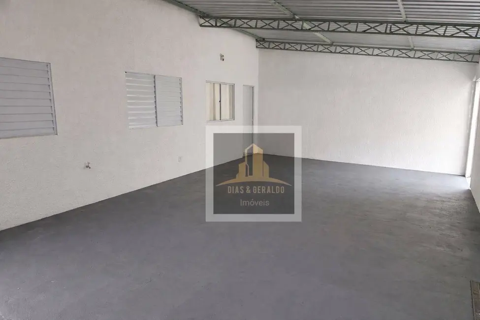 Foto 2 de Casa com 2 quartos à venda, 145m2 em Sao Jose Dos Campos - SP