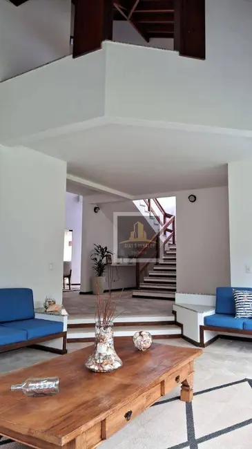 Foto 4 de Sobrado com 4 quartos à venda, 620m2 em Tabatinga, Caraguatatuba - SP