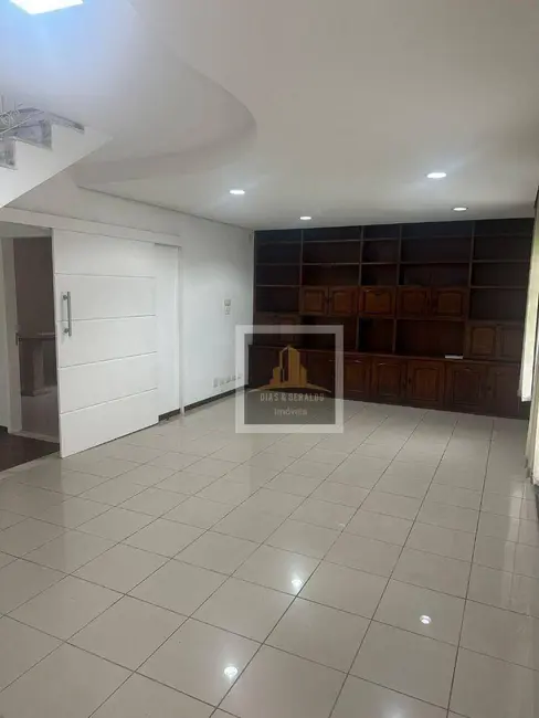 Foto 7 de Sobrado com 3 quartos para alugar, 245m2 em Sao Jose Dos Campos - SP