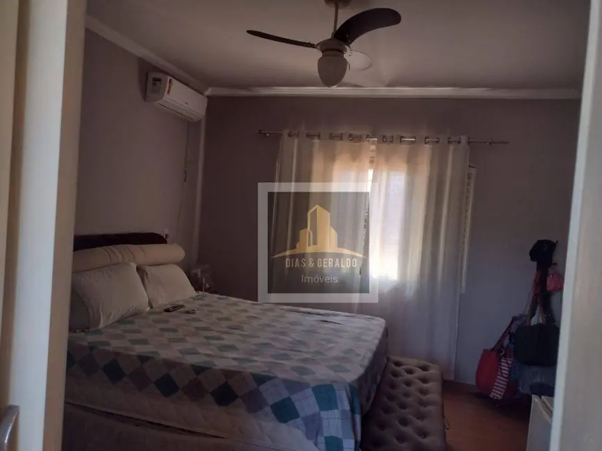 Foto 8 de Sobrado com 3 quartos à venda, 125m2 em Sao Jose Dos Campos - SP