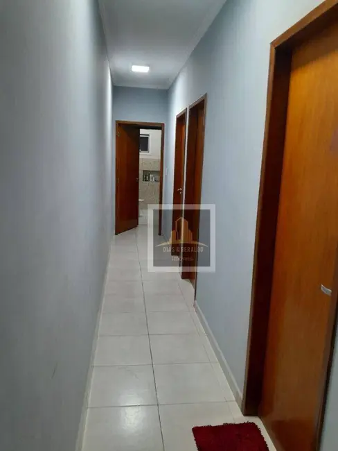 Foto 4 de Casa com 3 quartos à venda, 150m2 em Sao Jose Dos Campos - SP