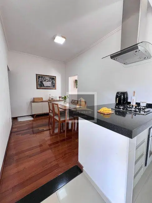 Foto 5 de Casa com 3 quartos para alugar, 280m2 em Residencial Santa Paula, Jacarei - SP
