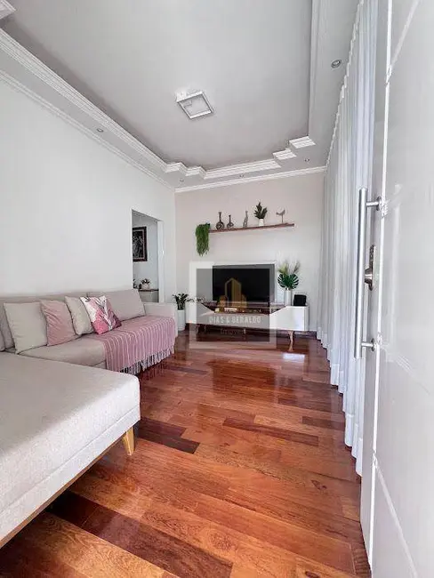 Foto 1 de Casa com 3 quartos para alugar, 280m2 em Residencial Santa Paula, Jacarei - SP