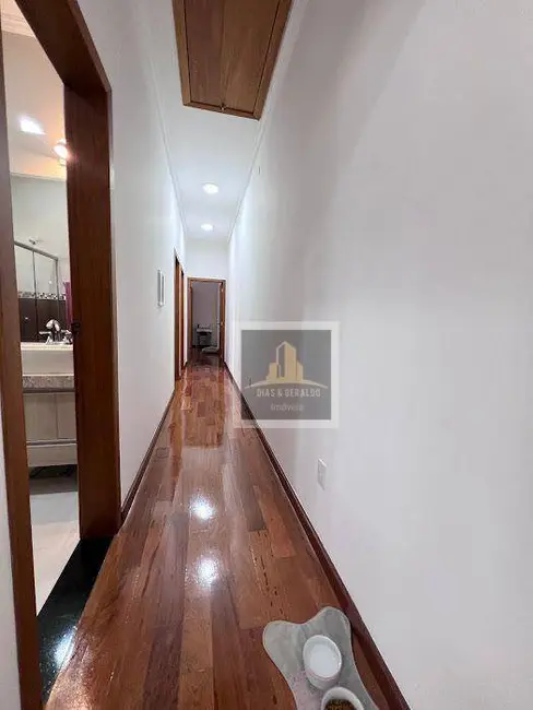 Foto 9 de Casa com 3 quartos para alugar, 280m2 em Residencial Santa Paula, Jacarei - SP