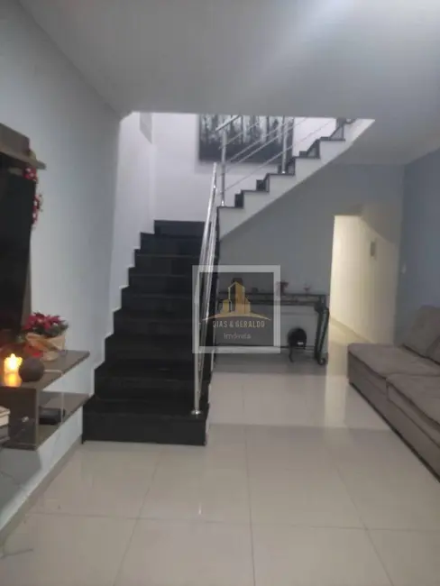 Sobrado com 4 quartos à venda, 125m2 em Sao Jose Dos Campos - SP - imagem 6 Foto 6 de Sobrado com 4 quartos à venda, 125m2 em Sao Jose Dos Campos - SP