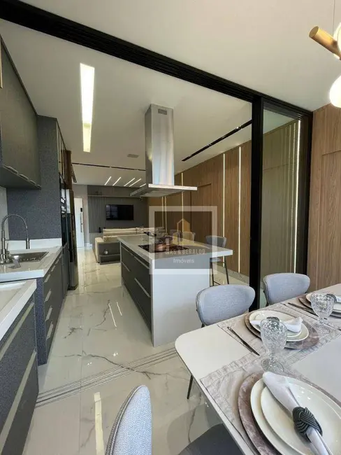 Foto 8 de Apartamento com 3 quartos à venda, 97m2 em Jacarei - SP