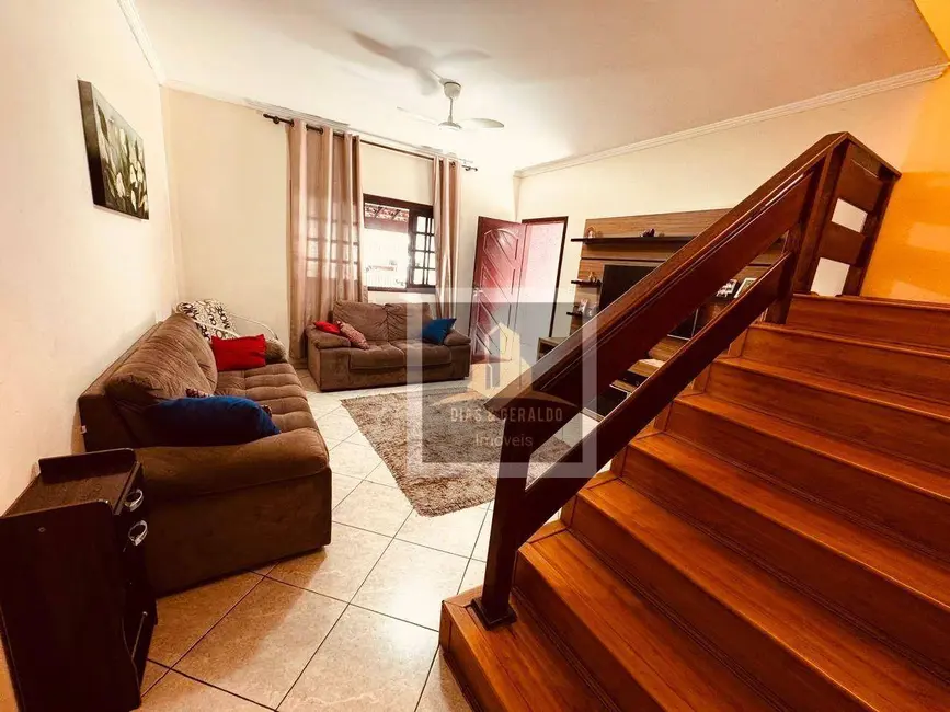 Foto 4 de Sobrado com 3 quartos à venda, 150m2 em Sao Jose Dos Campos - SP