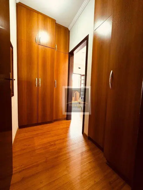Foto 9 de Sobrado com 3 quartos à venda, 150m2 em Sao Jose Dos Campos - SP
