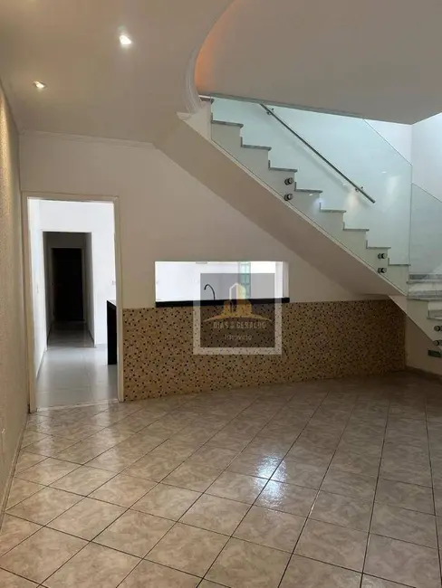 Sobrado com 3 quartos à venda, 125m2 em Sao Jose Dos Campos - SP - imagem 2 Foto 2 de Sobrado com 3 quartos à venda, 125m2 em Sao Jose Dos Campos - SP