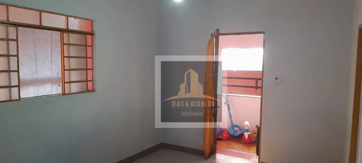 Casa com 4 quartos à venda, 122m2 em Sao Jose Dos Campos - SP - imagem 6 Foto 6 de Casa com 4 quartos à venda, 122m2 em Sao Jose Dos Campos - SP