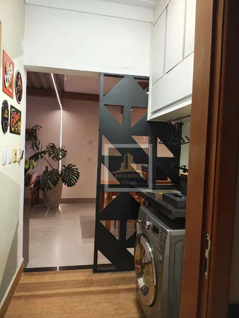 Sobrado com 3 quartos à venda, 392m2 em Vila Areao, Taubate - SP - imagem 7 Foto 7 de Sobrado com 3 quartos à venda, 392m2 em Vila Areao, Taubate - SP