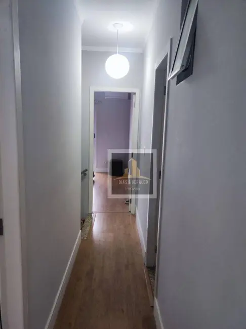 Sobrado com 3 quartos à venda, 147m2 em Sao Jose Dos Campos - SP - imagem 8 Foto 8 de Sobrado com 3 quartos à venda, 147m2 em Sao Jose Dos Campos - SP