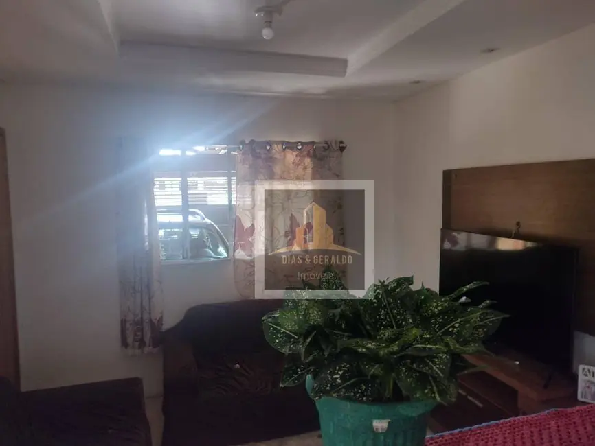 Casa com 2 quartos à venda, 150m2 em Sao Jose Dos Campos - SP - imagem 5 Foto 5 de Casa com 2 quartos à venda, 150m2 em Sao Jose Dos Campos - SP