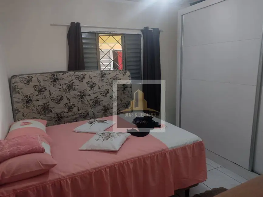 Casa com 2 quartos à venda, 150m2 em Sao Jose Dos Campos - SP - imagem 9 Foto 9 de Casa com 2 quartos à venda, 150m2 em Sao Jose Dos Campos - SP