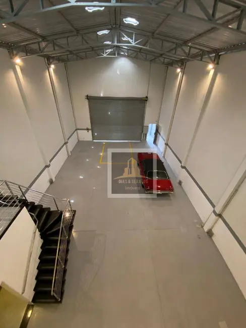 Foto 3 de Armazém / Galpão para alugar, 300m2 em Sao Jose Dos Campos - SP