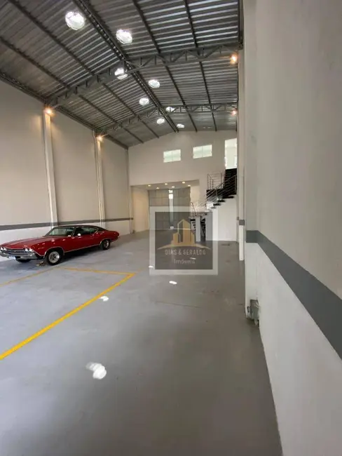 Foto 4 de Armazém / Galpão para alugar, 300m2 em Sao Jose Dos Campos - SP