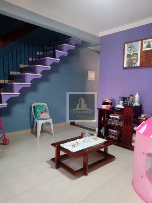 Foto 2 de Sobrado com 3 quartos à venda, 126m2 em Sao Jose Dos Campos - SP