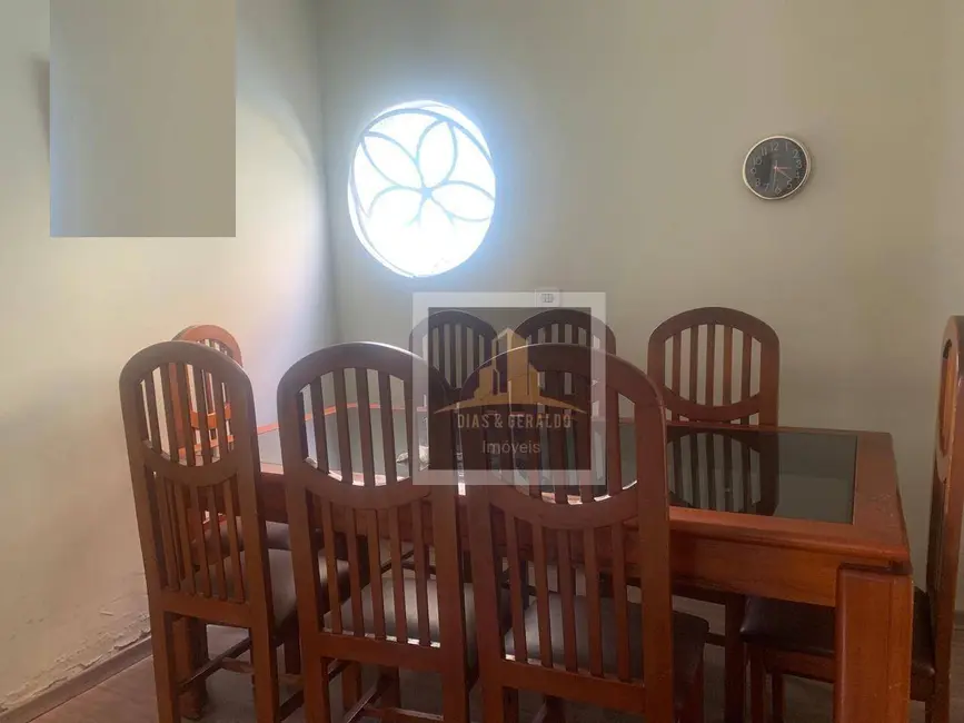 Casa com 4 quartos à venda, 230m2 em Sao Jose Dos Campos - SP - imagem 2 Foto 2 de Casa com 4 quartos à venda, 230m2 em Sao Jose Dos Campos - SP