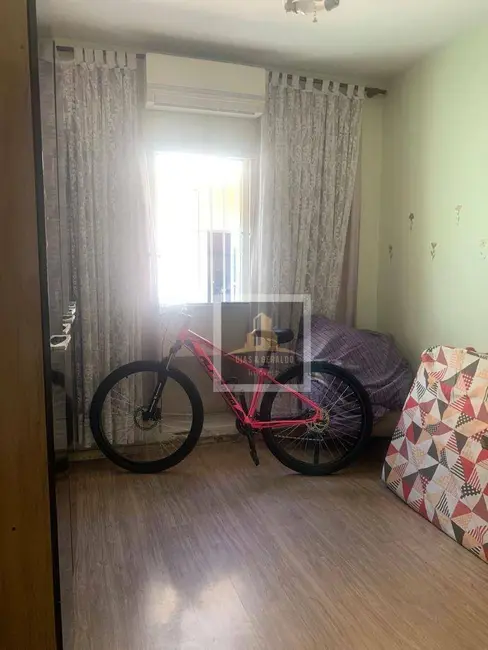Casa com 4 quartos à venda, 230m2 em Sao Jose Dos Campos - SP - imagem 7 Foto 7 de Casa com 4 quartos à venda, 230m2 em Sao Jose Dos Campos - SP