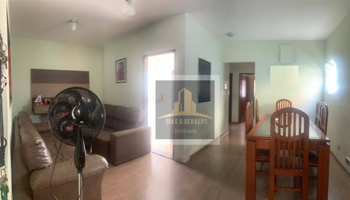 Casa com 4 quartos à venda, 230m2 em Sao Jose Dos Campos - SP - imagem 3 Foto 3 de Casa com 4 quartos à venda, 230m2 em Sao Jose Dos Campos - SP