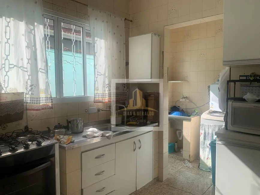 Casa com 4 quartos à venda, 230m2 em Sao Jose Dos Campos - SP - imagem 5 Foto 5 de Casa com 4 quartos à venda, 230m2 em Sao Jose Dos Campos - SP