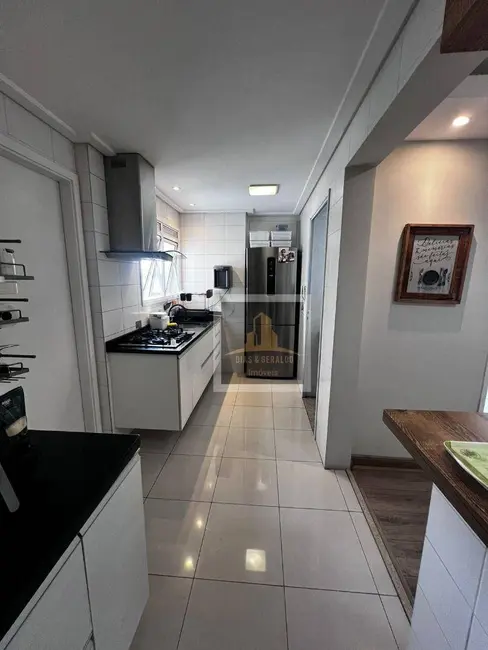 Foto 9 de Apartamento com 2 quartos para alugar, 90m2 em Sao Jose Dos Campos - SP