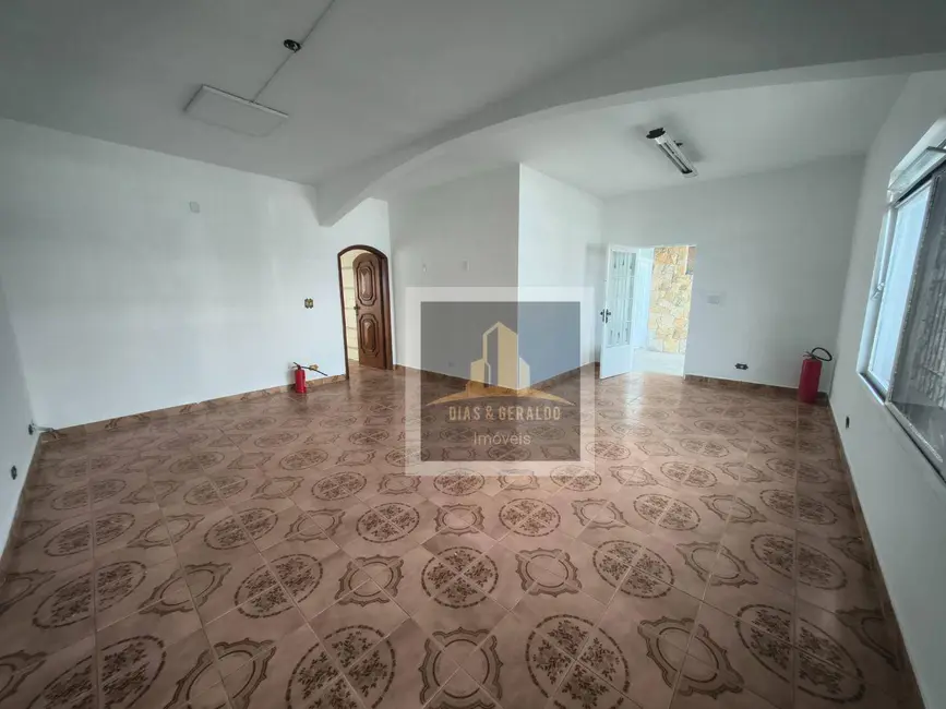 Casa com 4 quartos para alugar, 395m2 em Sao Jose Dos Campos - SP - imagem 3 Foto 3 de Casa com 4 quartos para alugar, 395m2 em Sao Jose Dos Campos - SP
