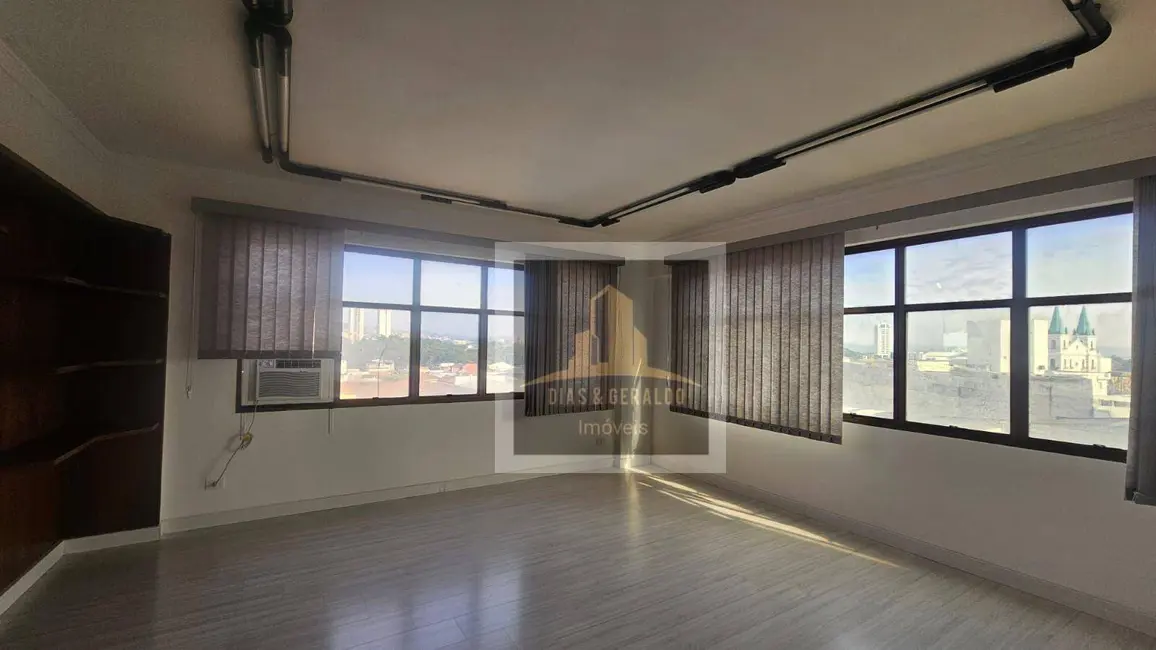 Sala Comercial para alugar, 39m2 em Centro, Jacarei - SP - imagem 3 Foto 3 de Sala Comercial para alugar, 39m2 em Centro, Jacarei - SP