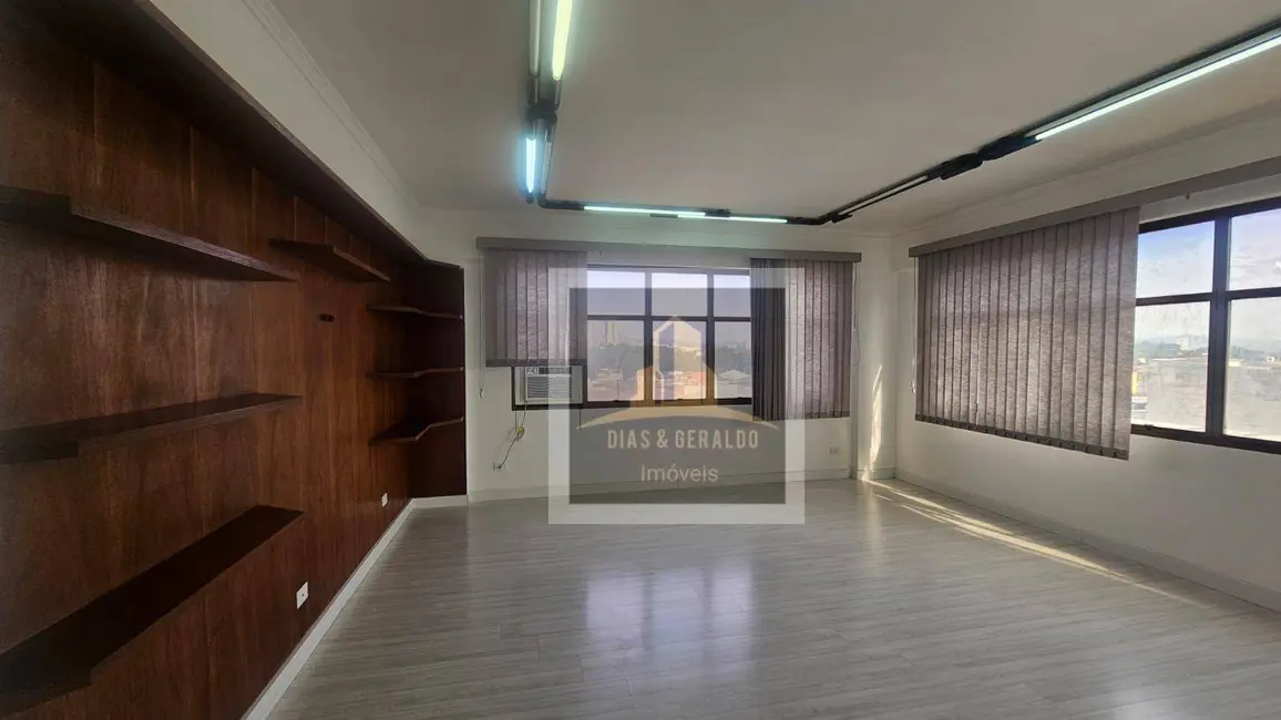Sala Comercial para alugar, 39m2 em Centro, Jacarei - SP - imagem 2 Foto 2 de Sala Comercial para alugar, 39m2 em Centro, Jacarei - SP