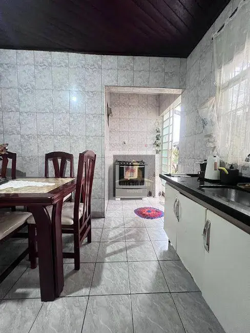 Casa com 4 quartos à venda, 162m2 em Sao Jose Dos Campos - SP - imagem 4 Foto 4 de Casa com 4 quartos à venda, 162m2 em Sao Jose Dos Campos - SP