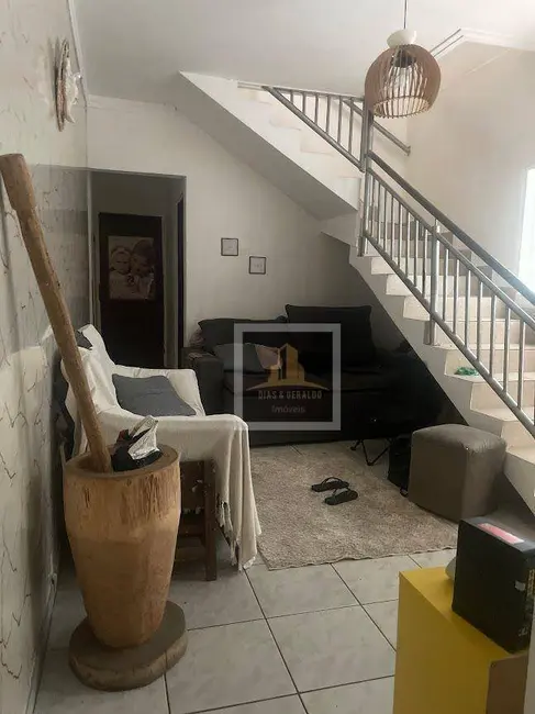 Sobrado com 3 quartos à venda, 175m2 em Sao Jose Dos Campos - SP - imagem 1 Foto 1 de Sobrado com 3 quartos à venda, 175m2 em Sao Jose Dos Campos - SP