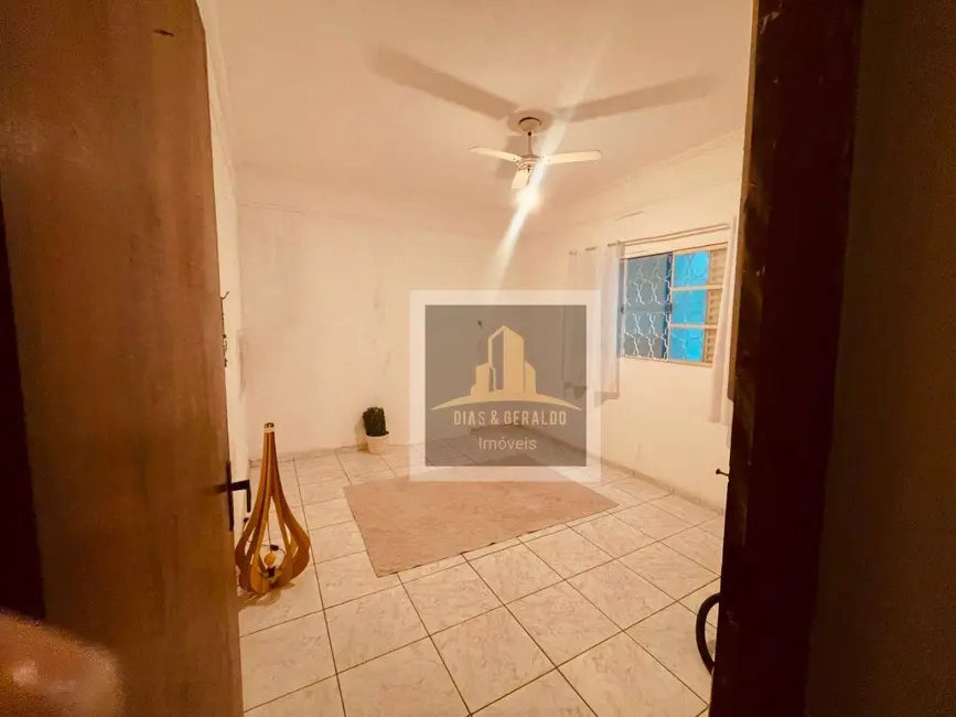 Sobrado com 3 quartos à venda, 175m2 em Sao Jose Dos Campos - SP - imagem 5 Foto 5 de Sobrado com 3 quartos à venda, 175m2 em Sao Jose Dos Campos - SP