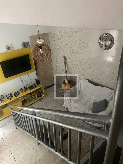Sobrado com 3 quartos à venda, 175m2 em Sao Jose Dos Campos - SP - imagem 2 Foto 2 de Sobrado com 3 quartos à venda, 175m2 em Sao Jose Dos Campos - SP
