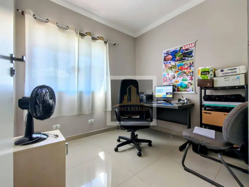 Sobrado com 5 quartos à venda, 125m2 em Sao Jose Dos Campos - SP - imagem 2 Foto 2 de Sobrado com 5 quartos à venda, 125m2 em Sao Jose Dos Campos - SP