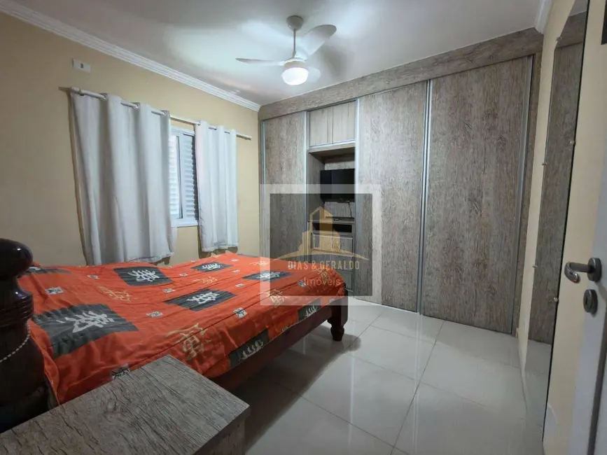 Sobrado com 5 quartos à venda, 125m2 em Sao Jose Dos Campos - SP - imagem 4 Foto 4 de Sobrado com 5 quartos à venda, 125m2 em Sao Jose Dos Campos - SP